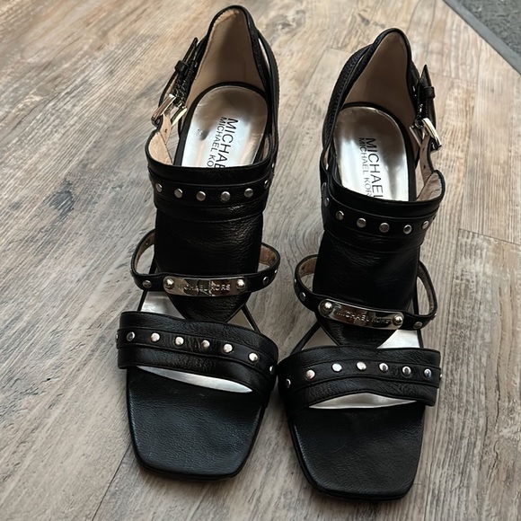 Michael Kors black leather studded heeled Sandal. Size 7.5 sporting a 4” heel - Picture 10 of 10
